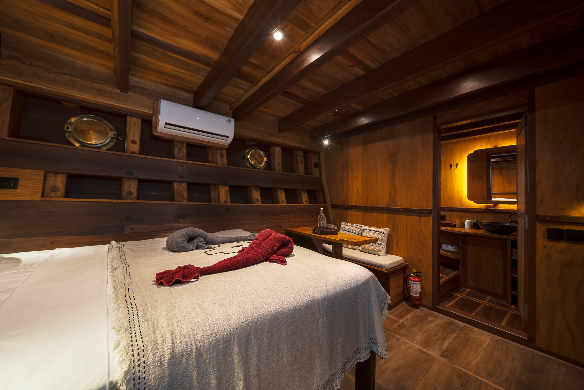 Ta'Talasa Dayak Cabin