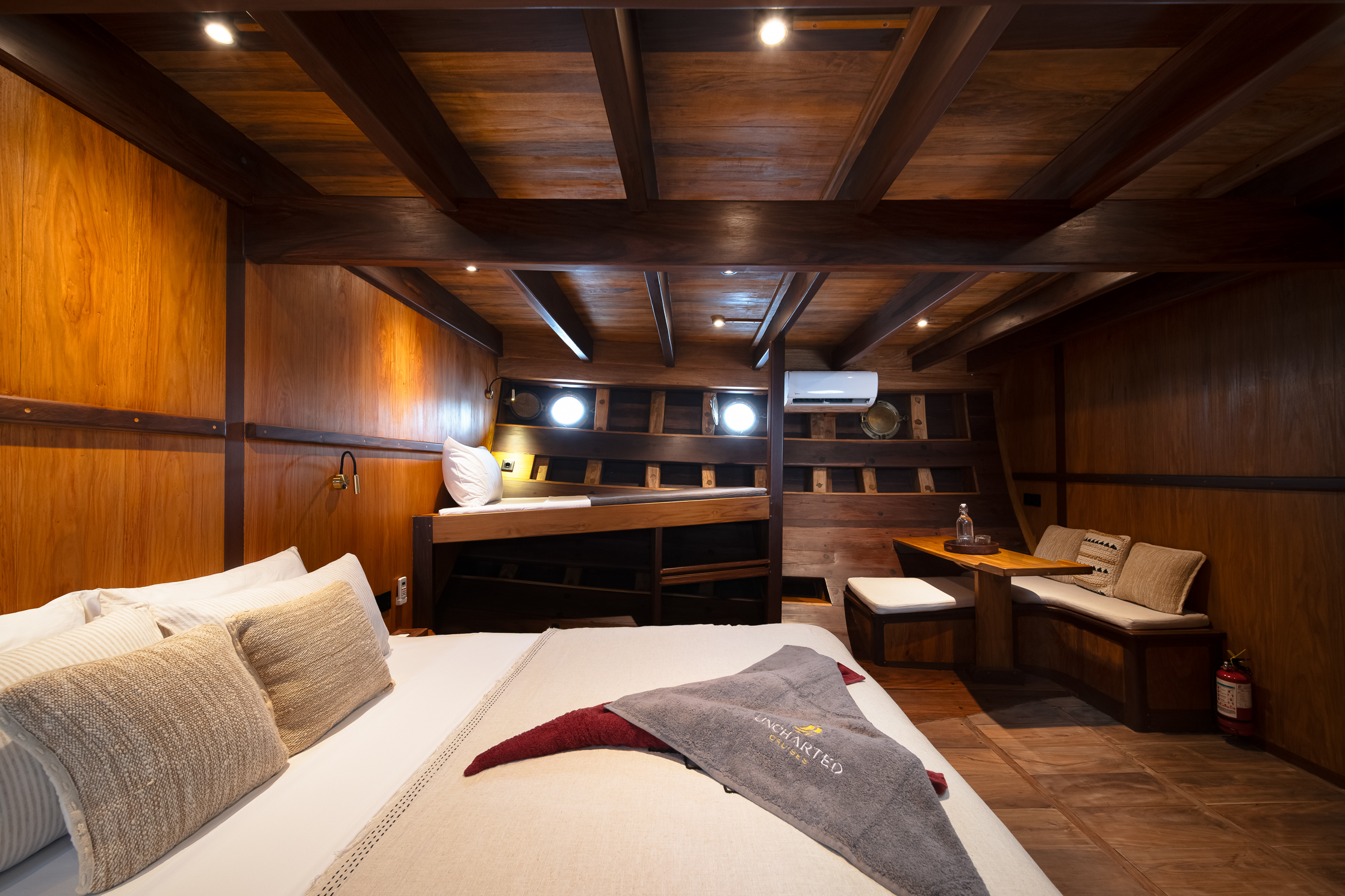 Ta'Talasa Bugis Cabin