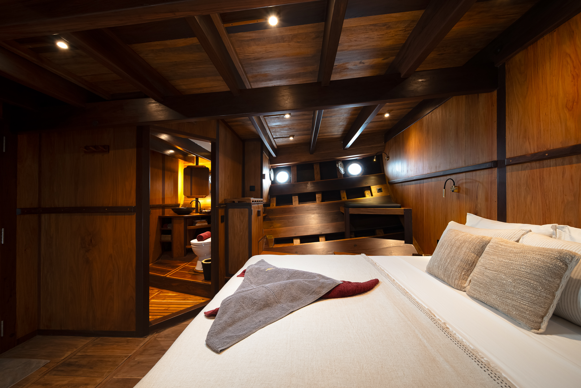 Ta'Talasa Bugis Cabin